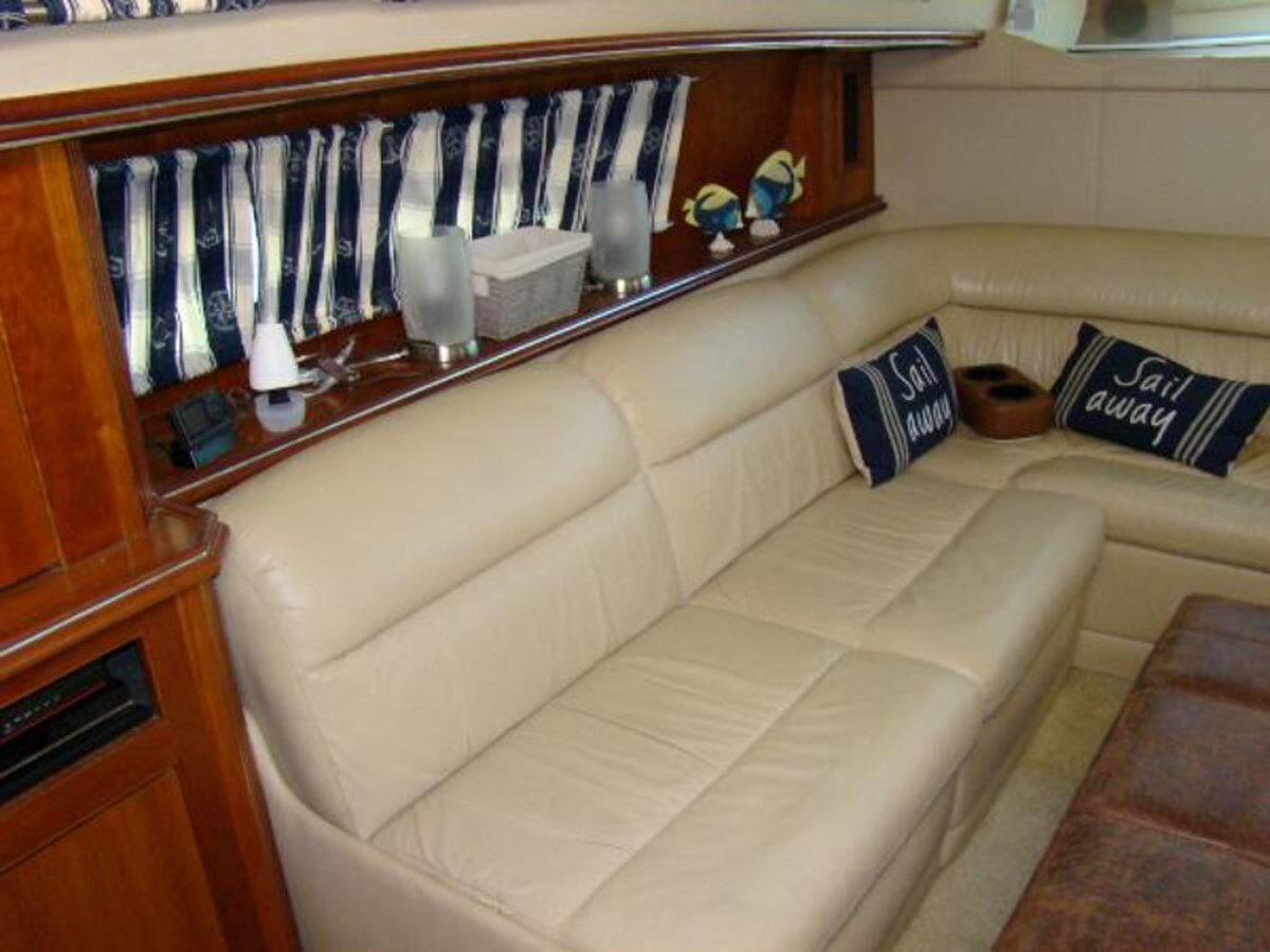 2004-cruisers-yachts-45-f7a5fb