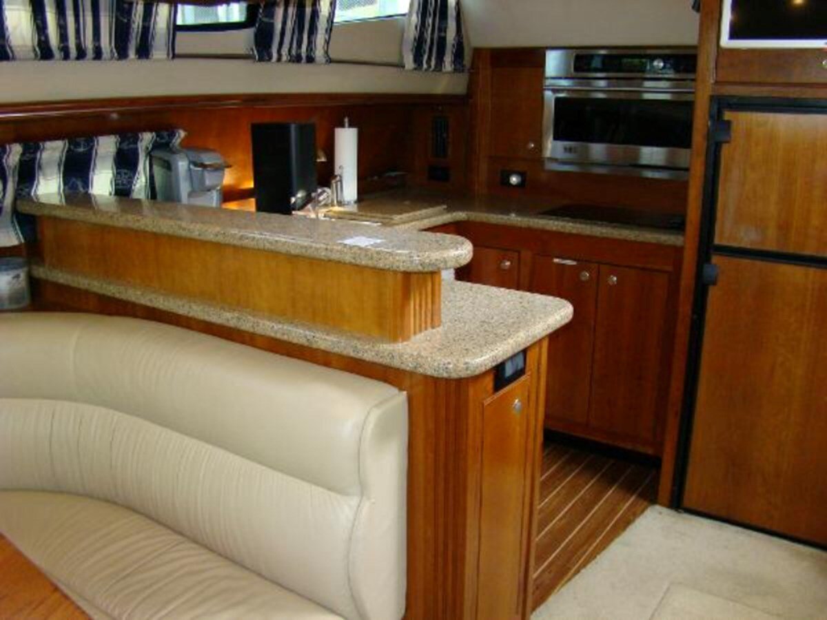 2004-cruisers-yachts-45-f7a5fb