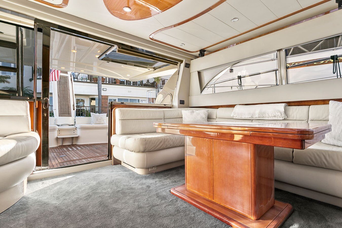 2004-ferretti-yachts-60-e280d0