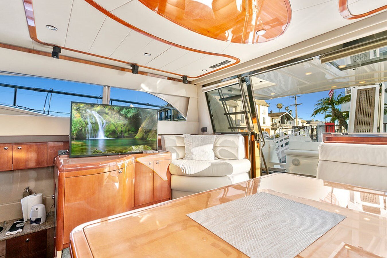 2004-ferretti-yachts-60-e280d0