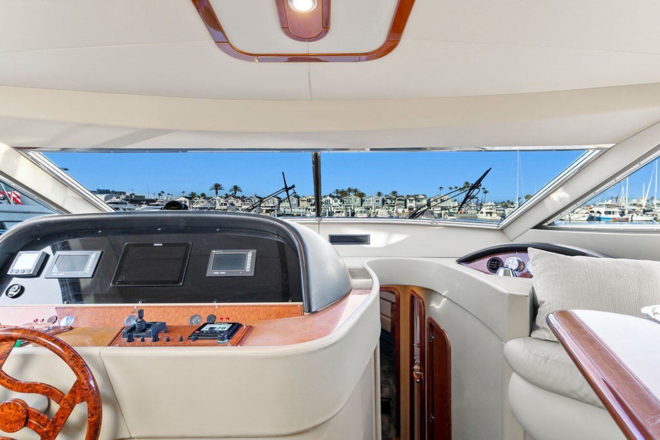 2004-ferretti-yachts-60-e280d0