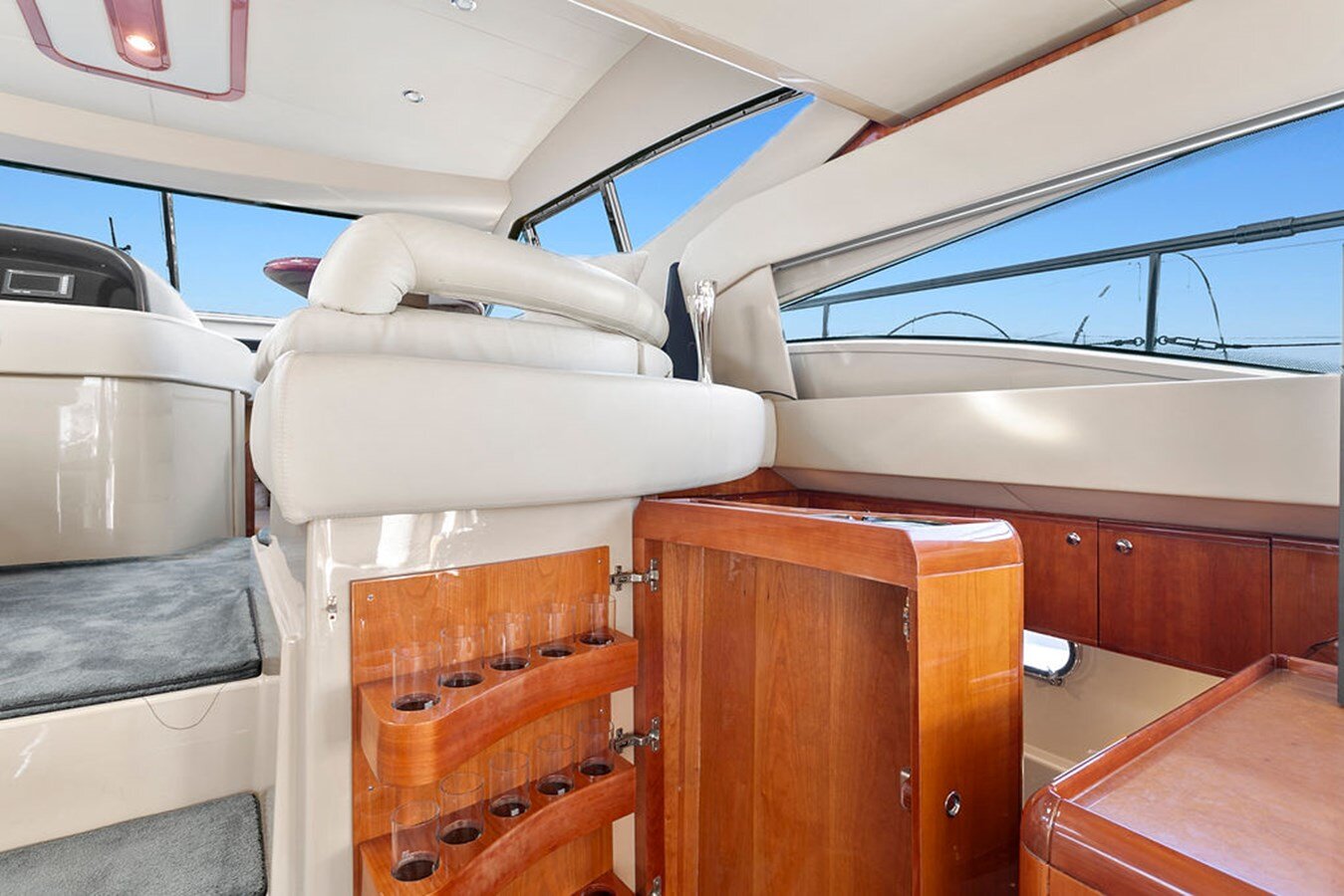 2004-ferretti-yachts-60-e280d0