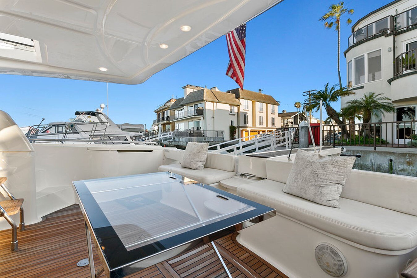 2004-ferretti-yachts-60-e280d0