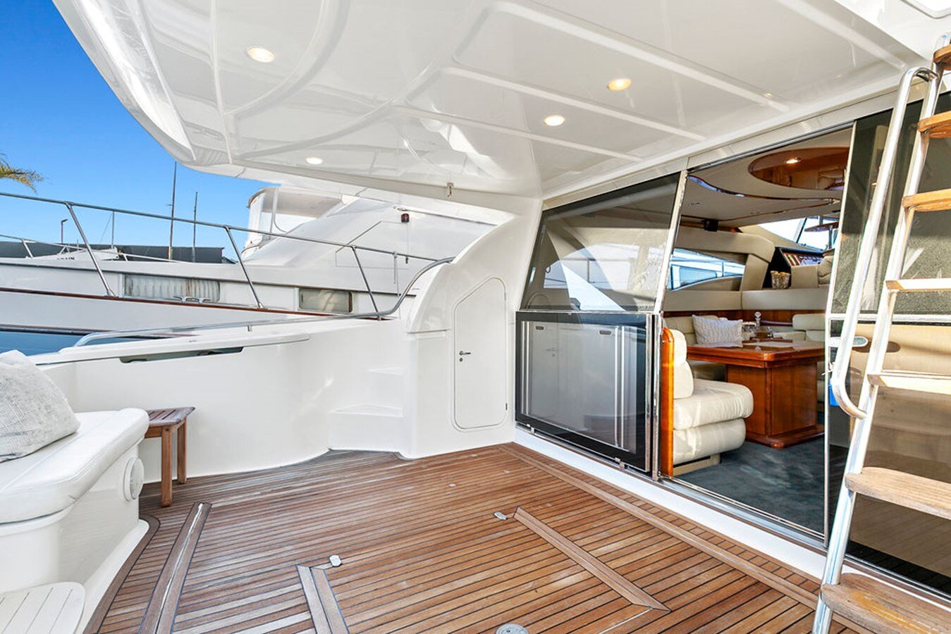 2004-ferretti-yachts-60-e280d0