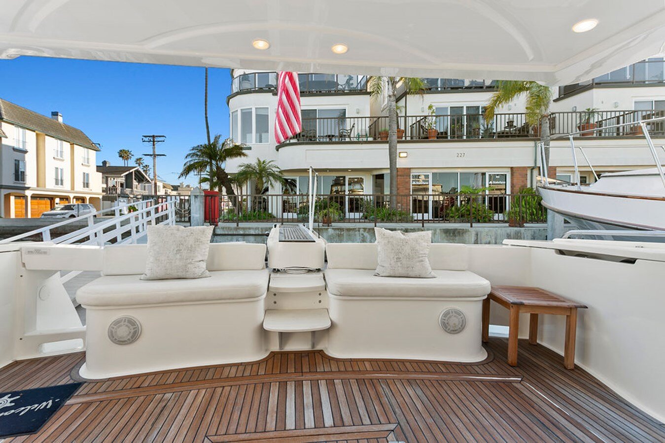 2004-ferretti-yachts-60-e280d0