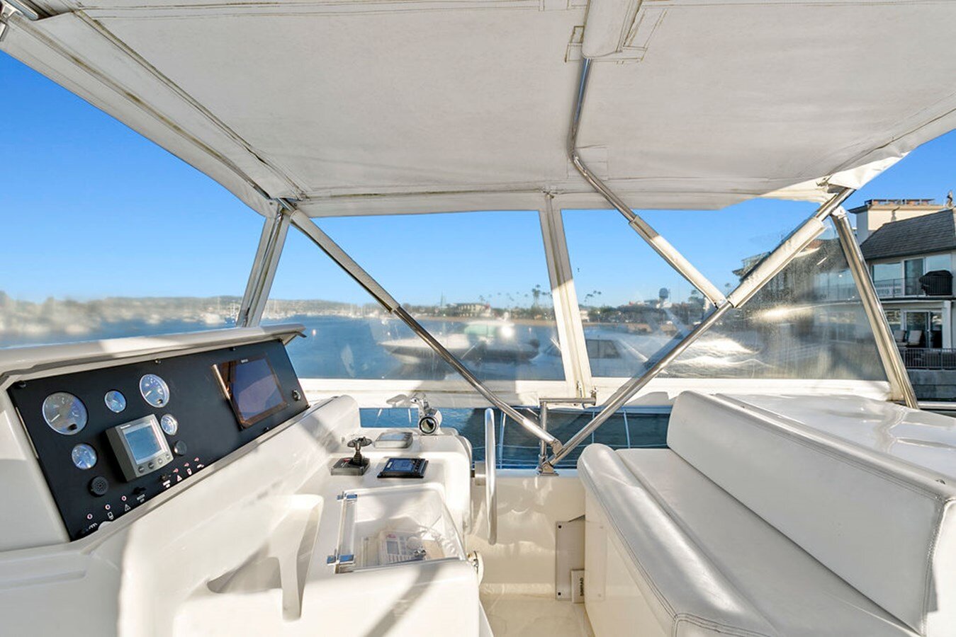 2004-ferretti-yachts-60-e280d0