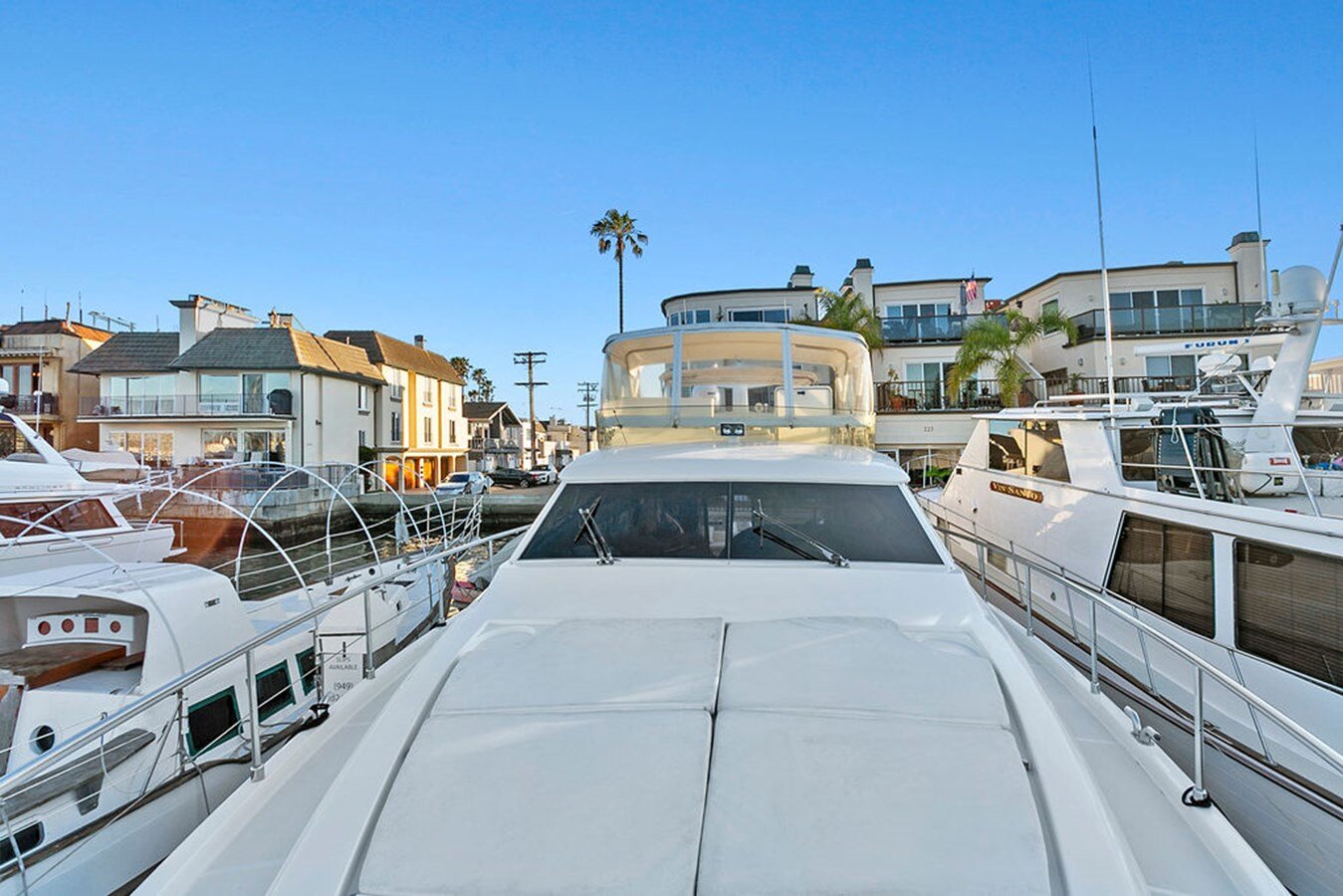 2004-ferretti-yachts-60-e280d0
