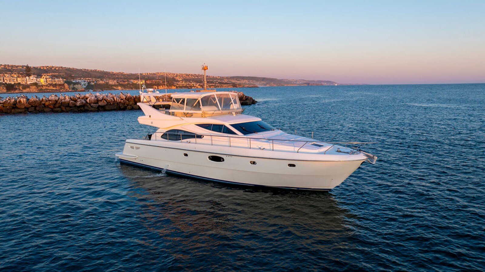 2004-ferretti-yachts-60-e280d0