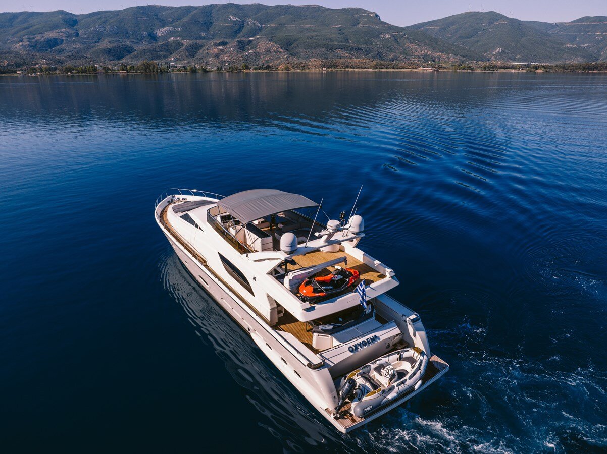 2004-ferretti-yachts-78-9-26695f