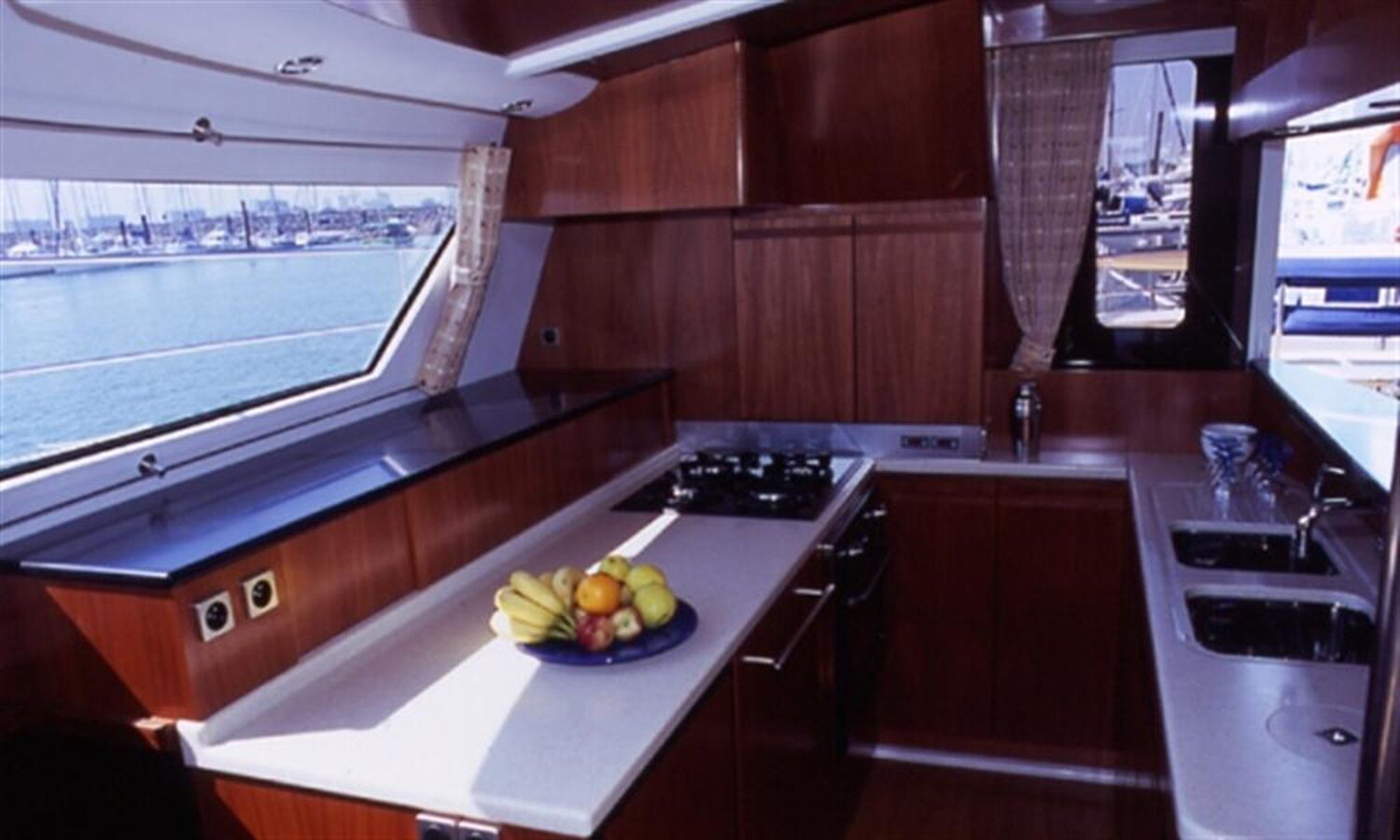 2004-fountaine-pajot-60-cf6a07