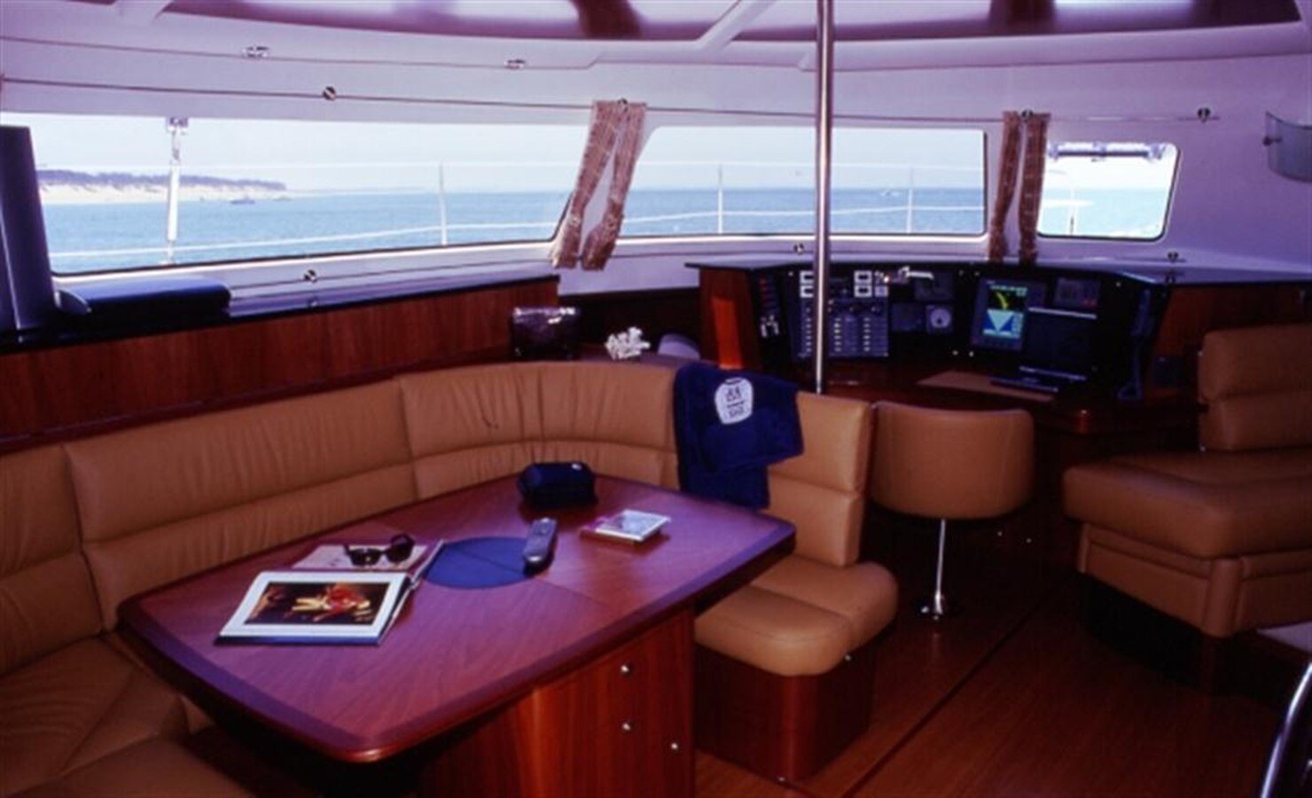 2004-fountaine-pajot-60-cf6a07