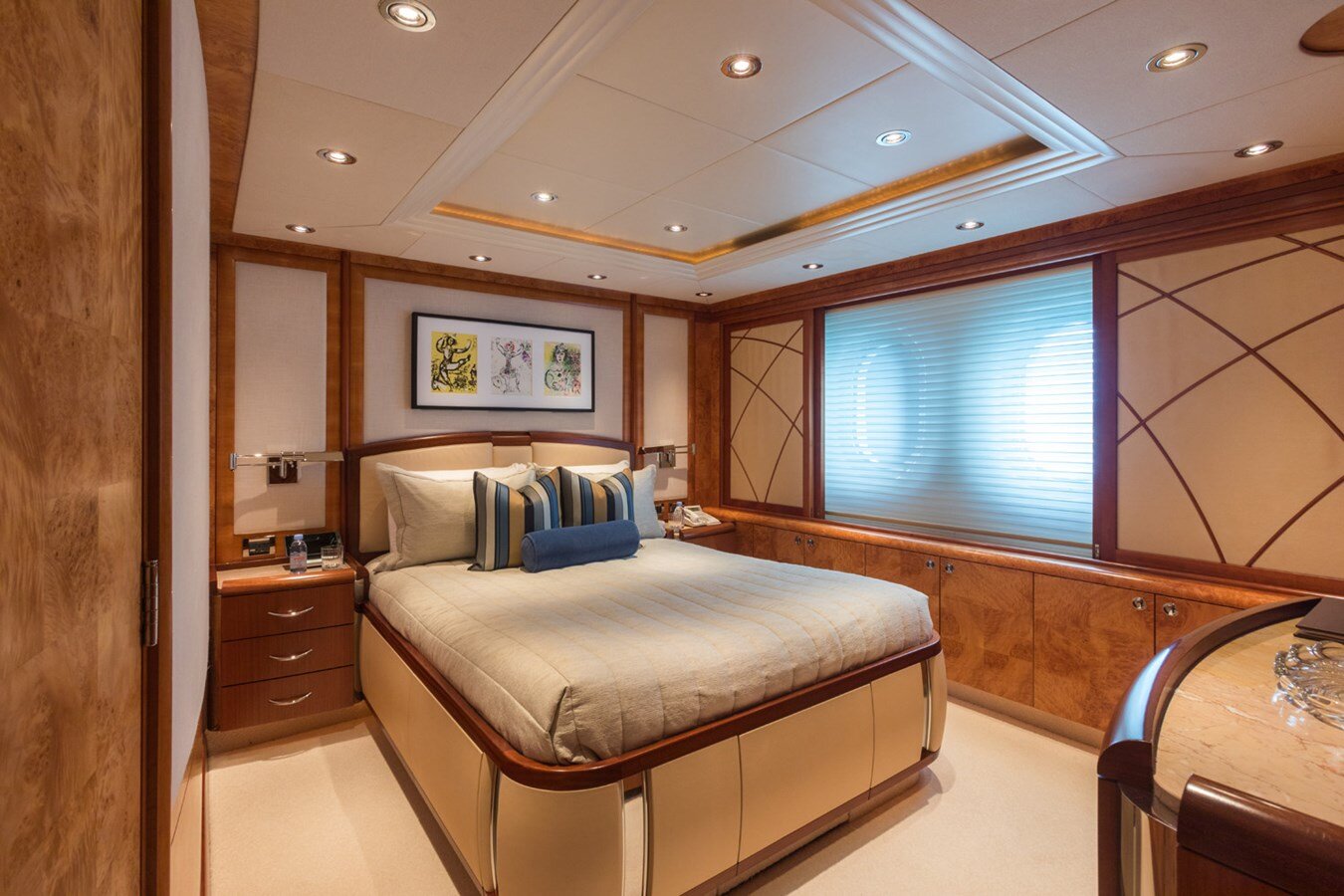 2004 HAKVOORT 152' 1