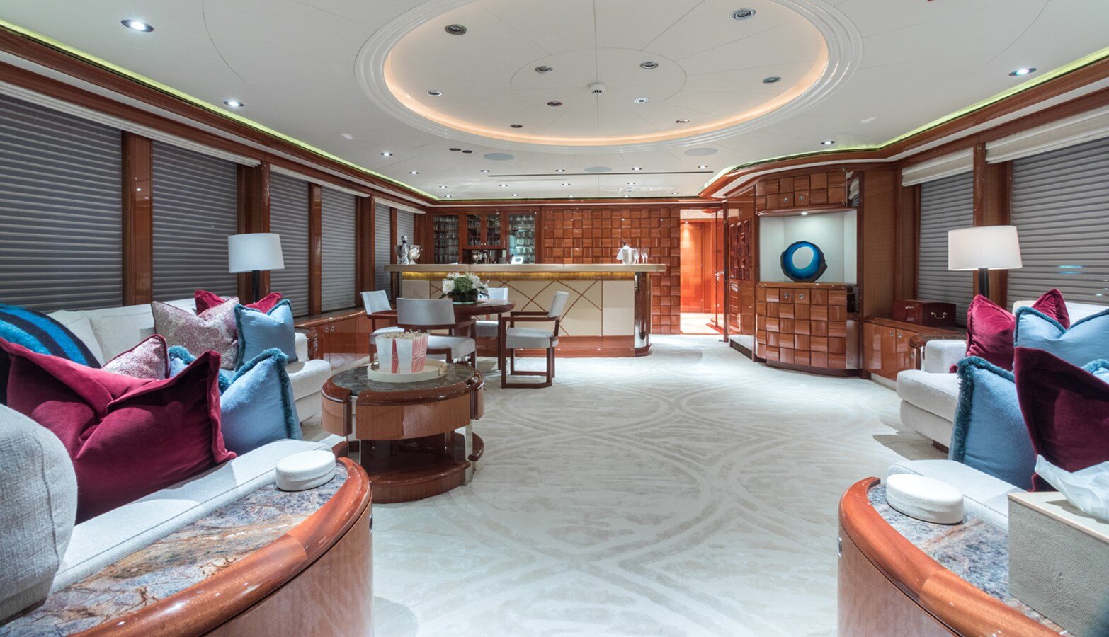 2004 HAKVOORT 152' 1