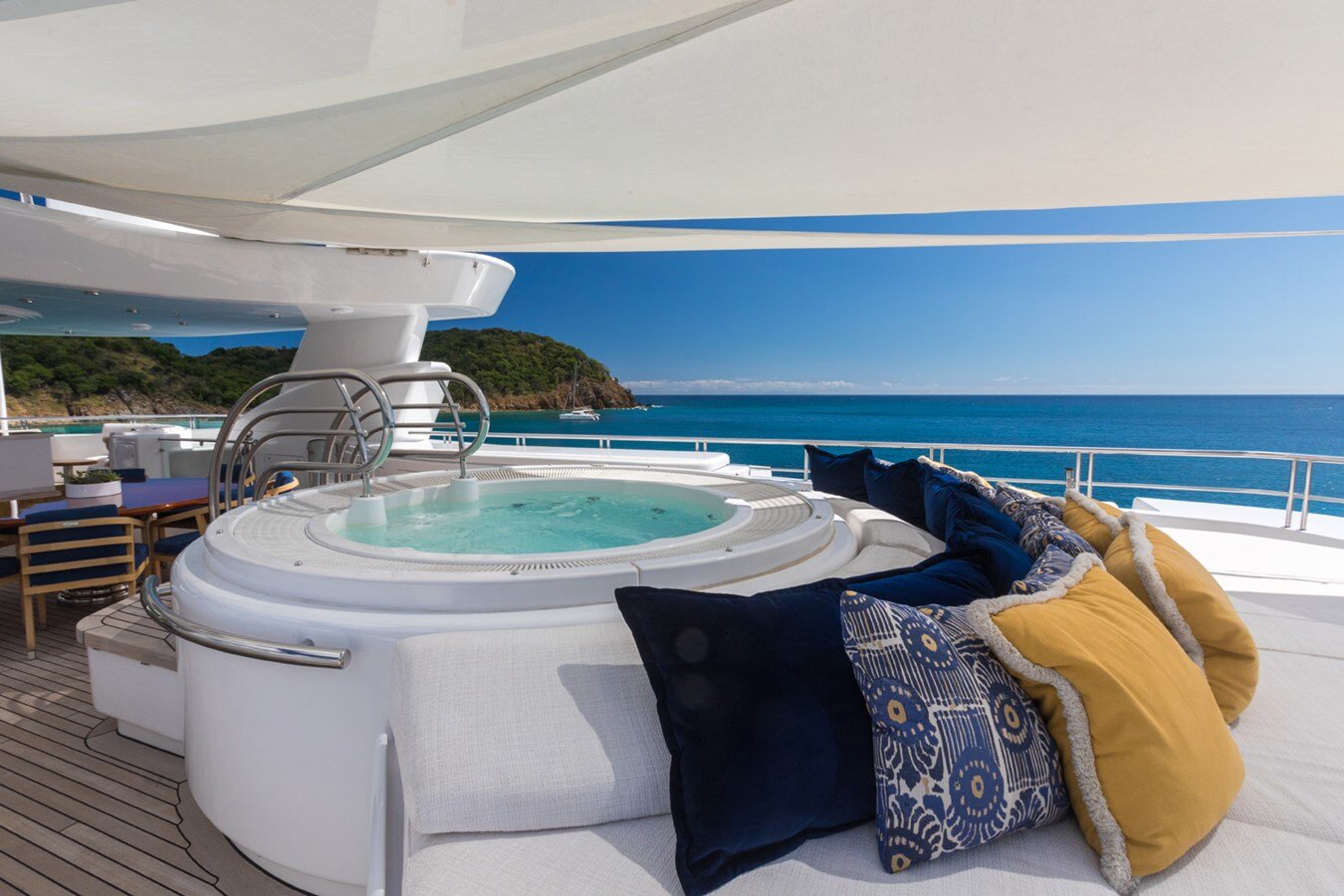 2004 HAKVOORT 152' 1