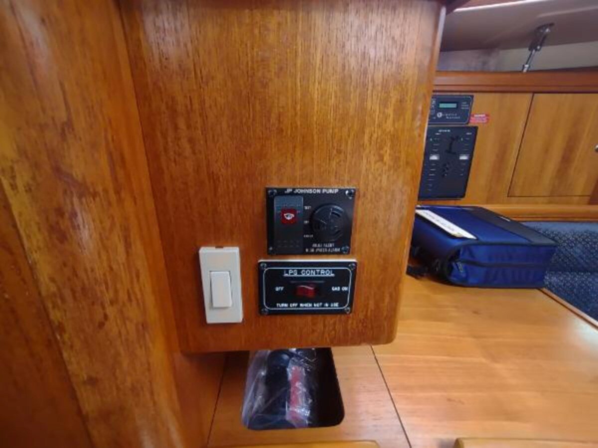 2004-hunter-35-8-c0824c