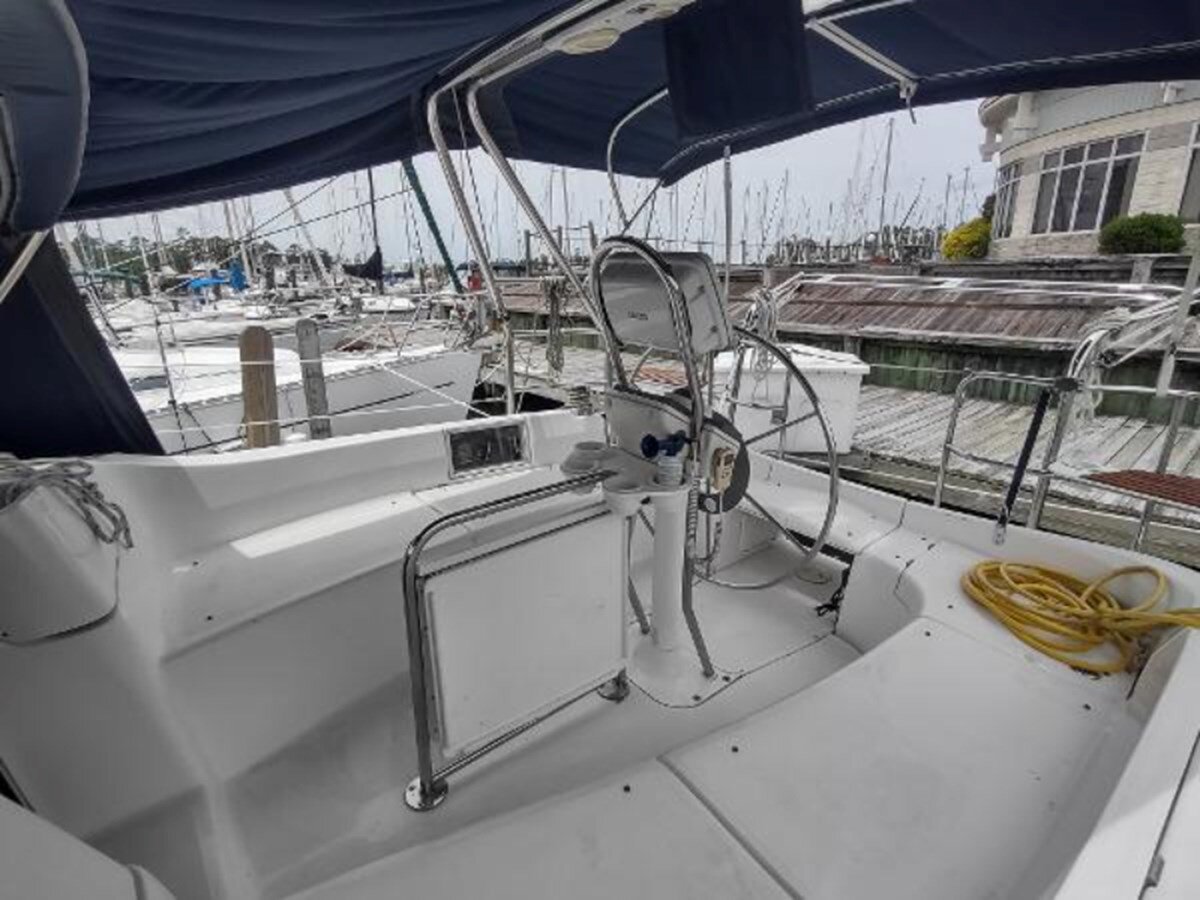 2004-hunter-35-8-c0824c