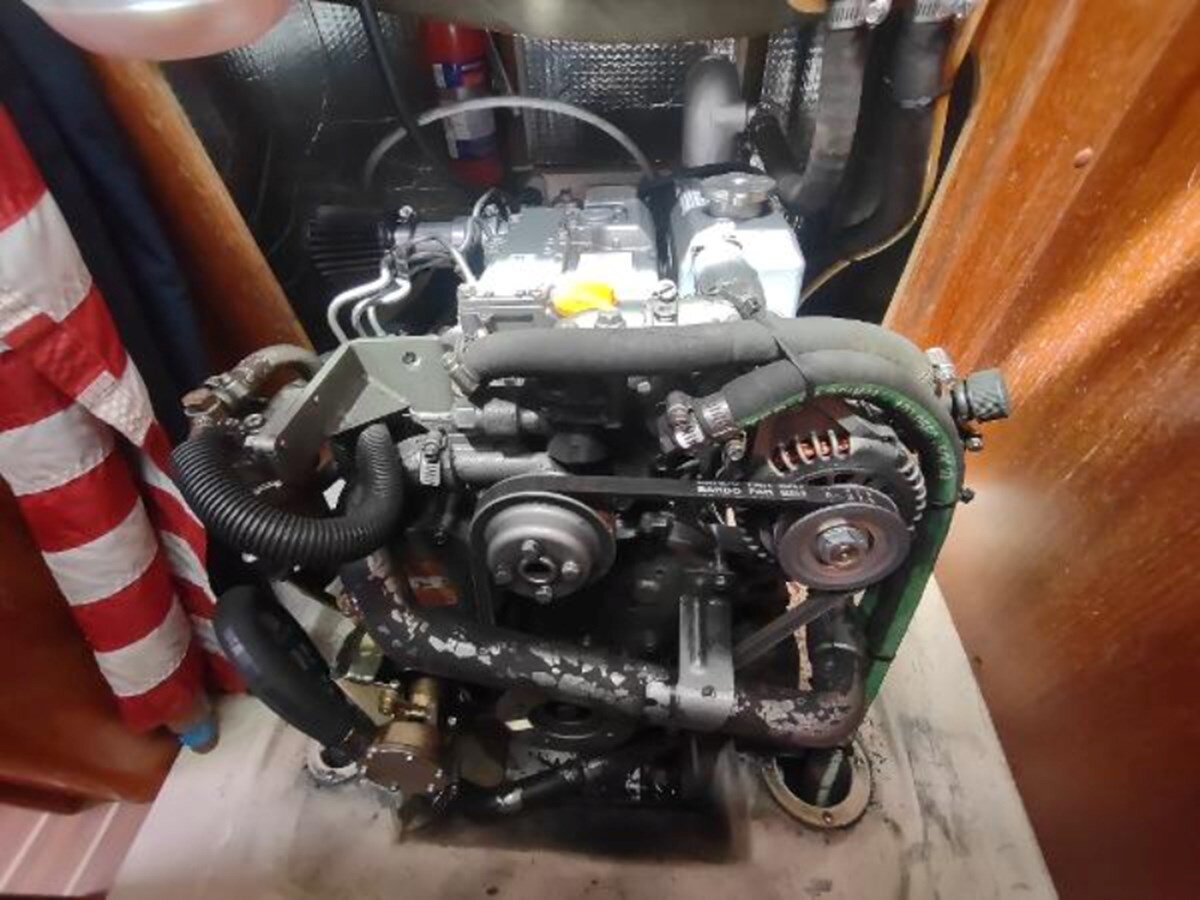 2004-hunter-35-8-c0824c