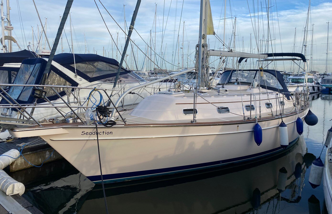 2004-island-packet-yachts-37-10-88c88e