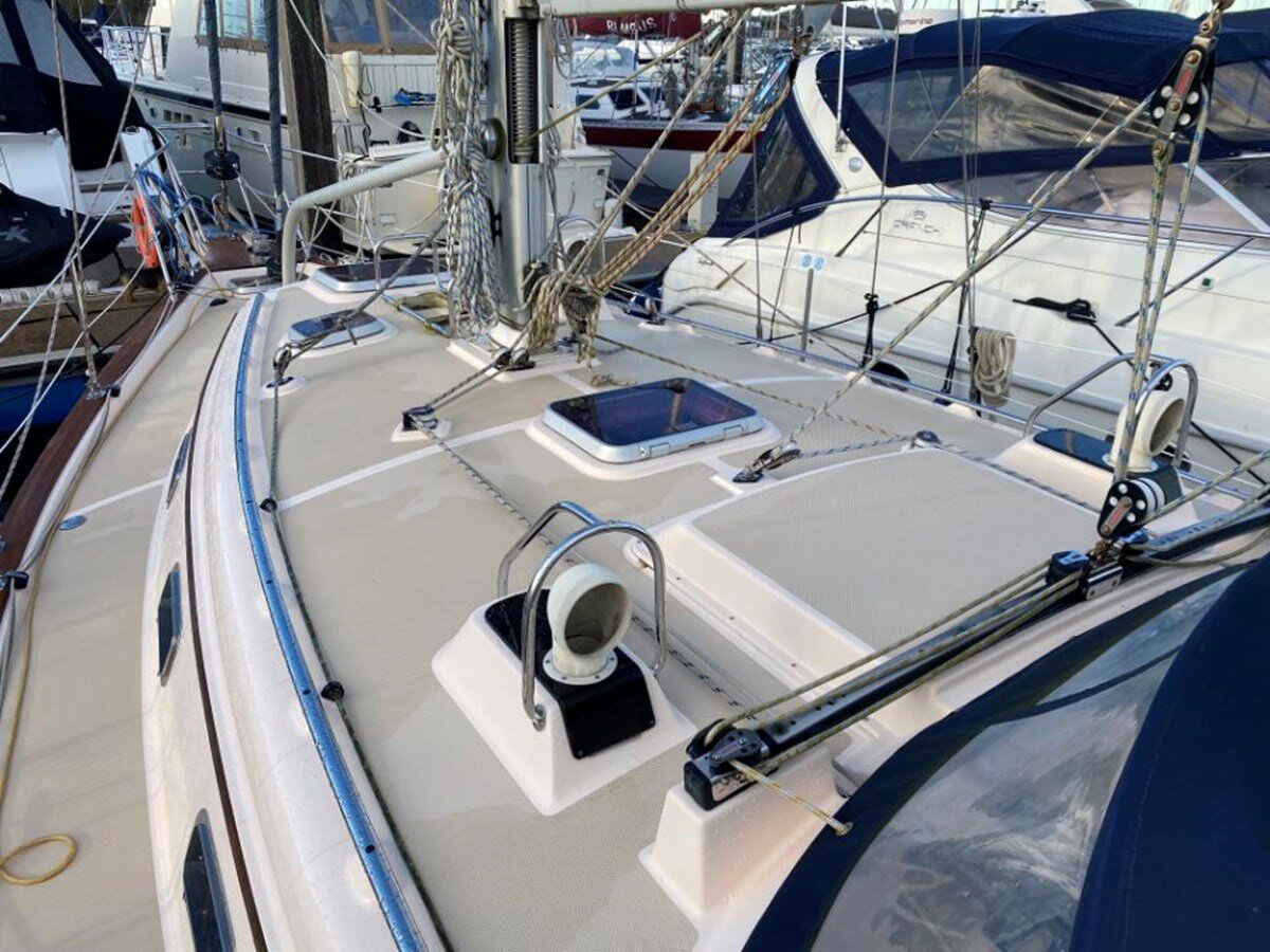 2004-island-packet-yachts-37-10-88c88e