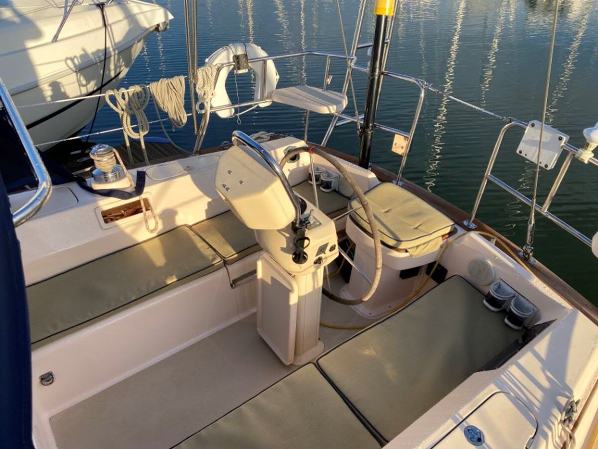 2004-island-packet-yachts-37-10-88c88e