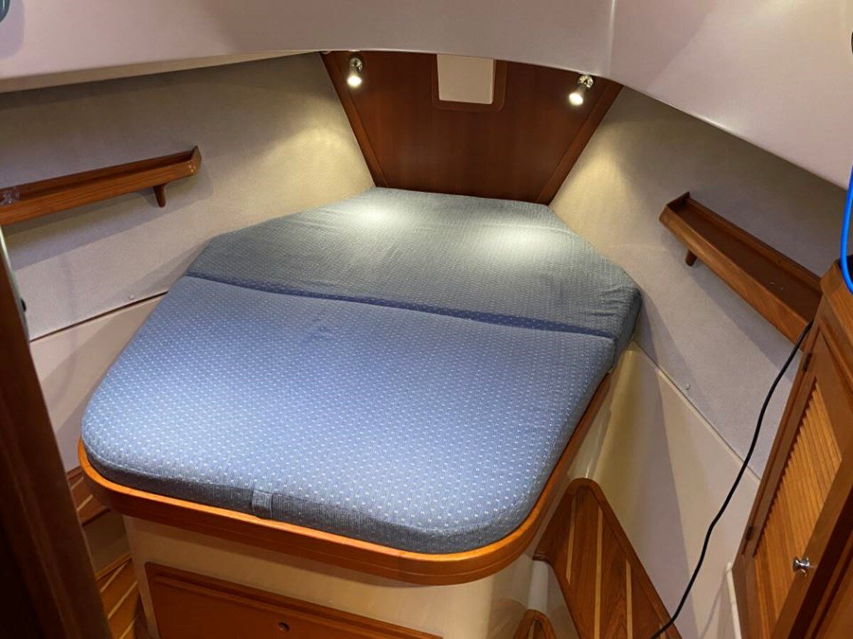 2004-island-packet-yachts-37-10-88c88e