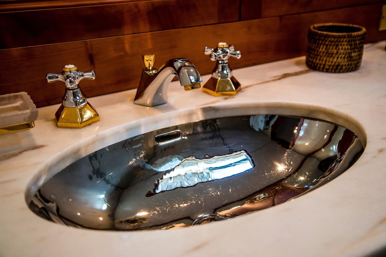 2004-jmv-98-6-5c0b29