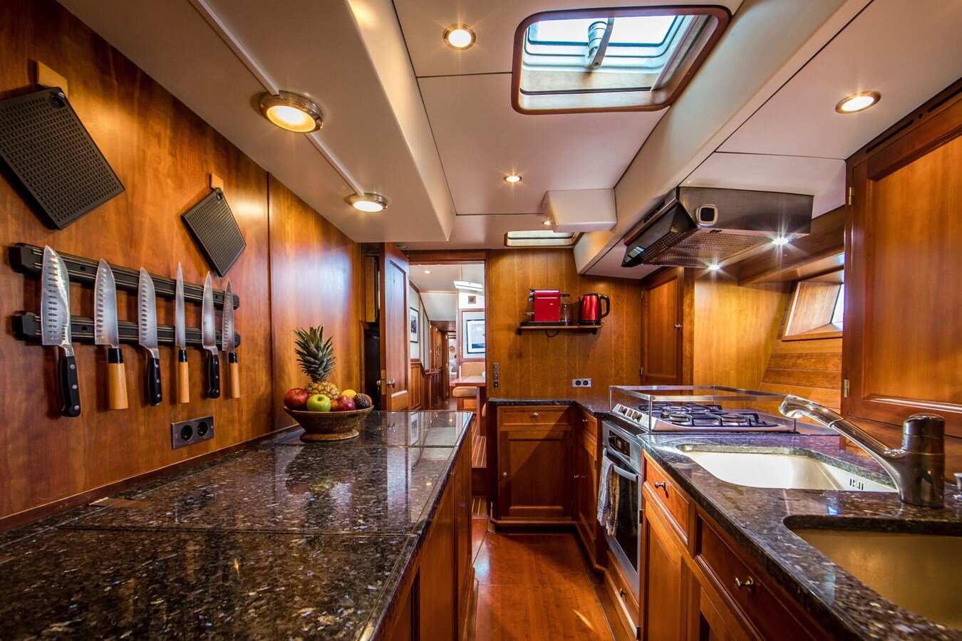 2004-jmv-98-6-5c0b29