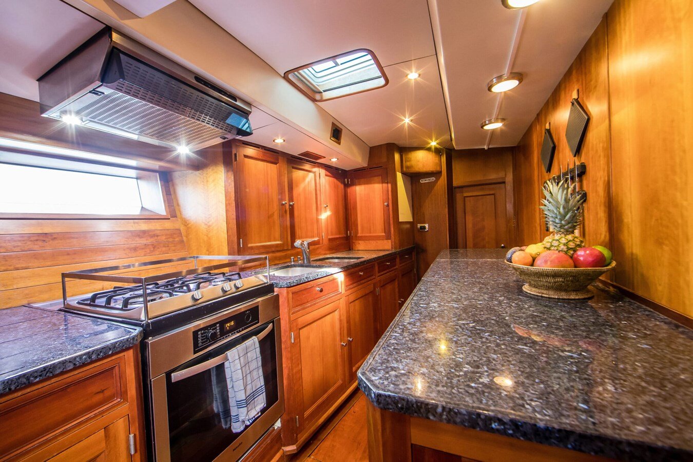 2004-jmv-98-6-5c0b29