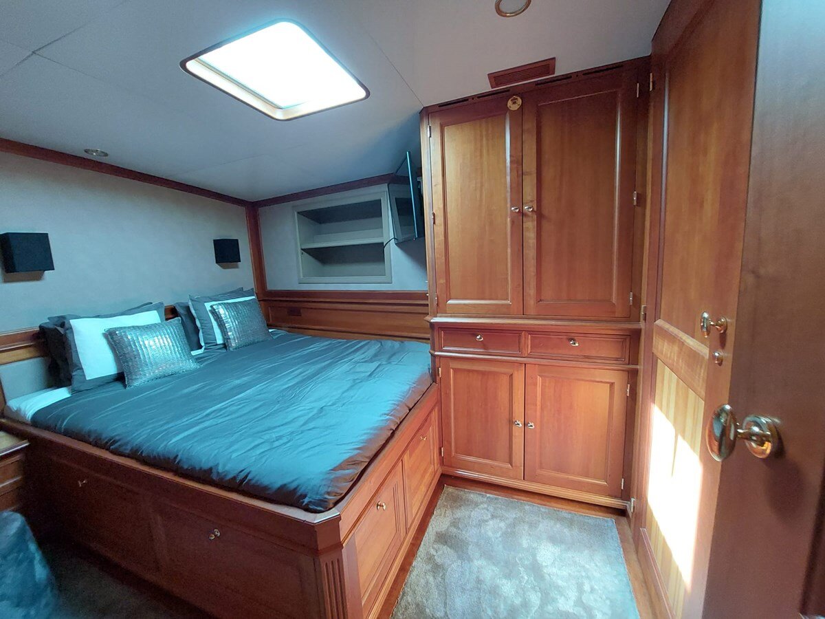 2004-jmv-98-6-5c0b29