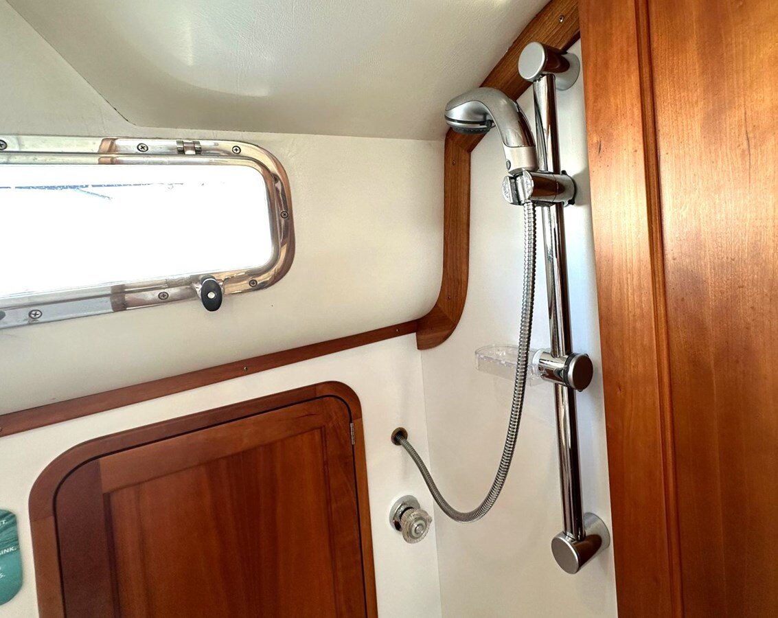 2004-legacy-34-11285a