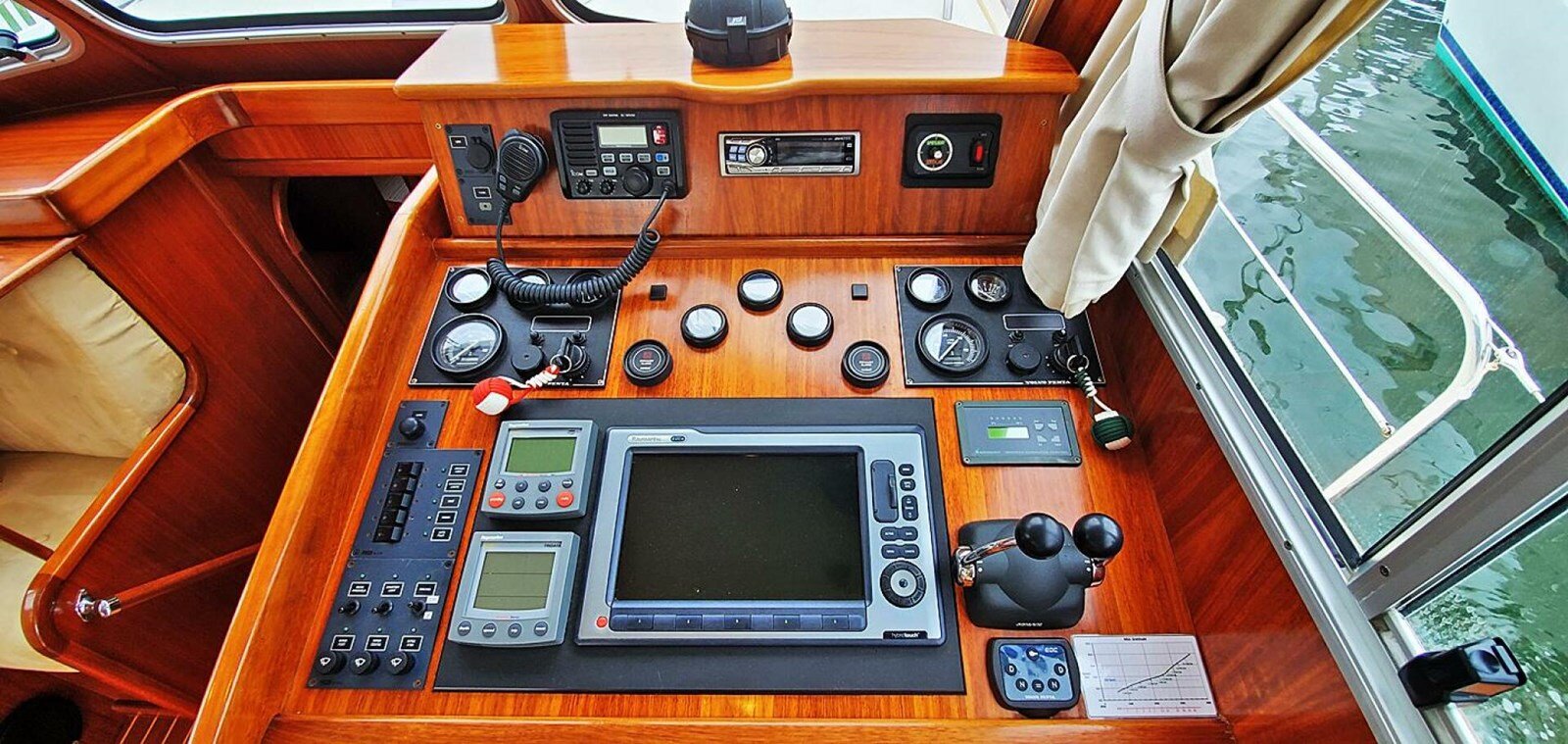 2004-menorquin-40-11-4cdf69