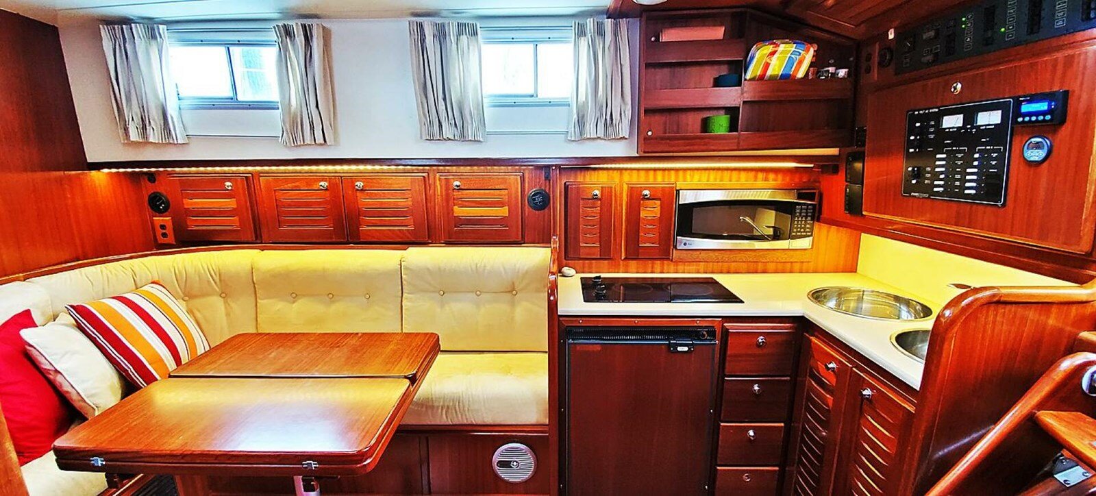 2004-menorquin-40-11-4cdf69