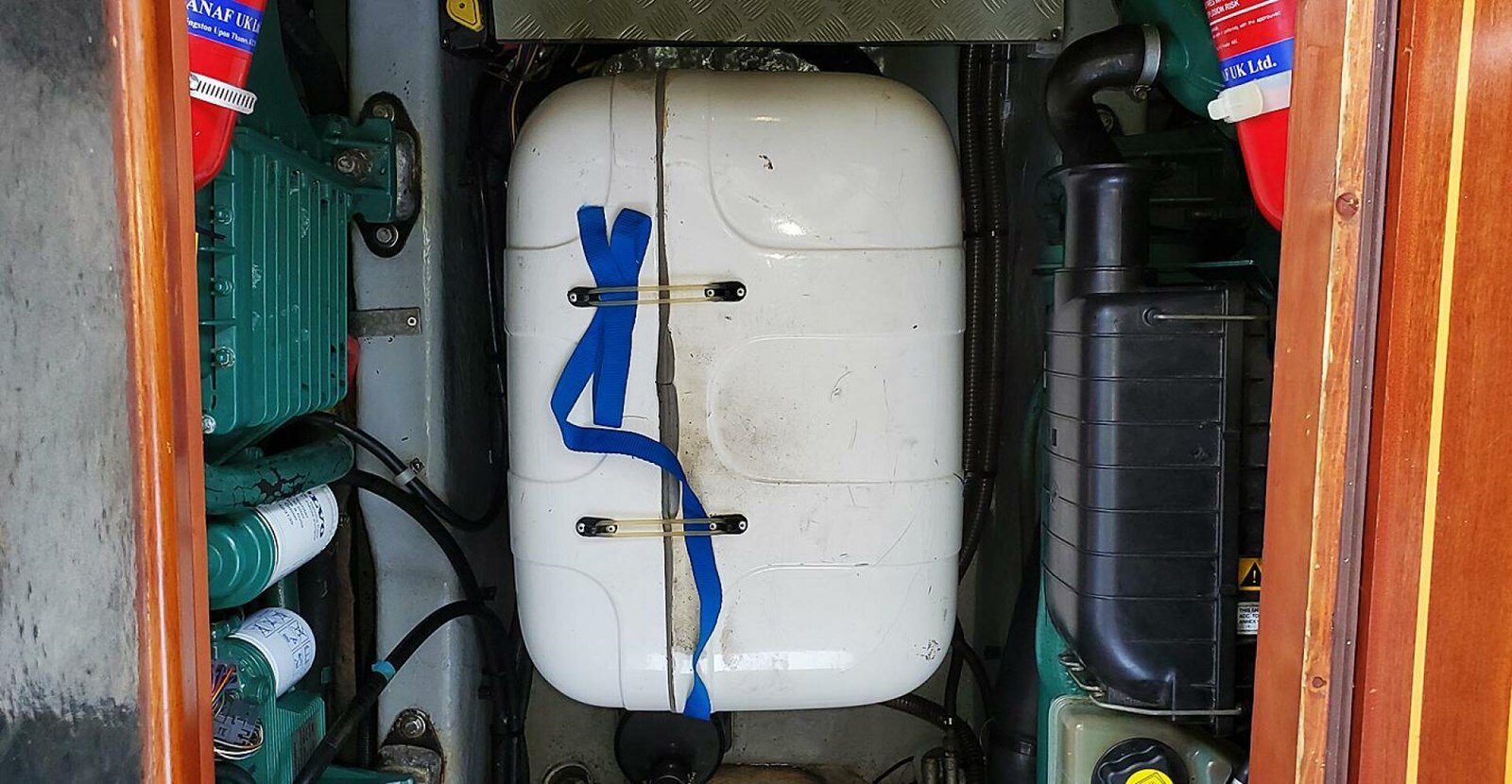 2004-menorquin-40-11-4cdf69