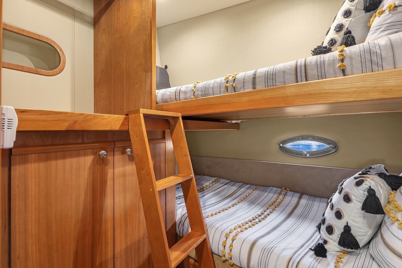 2004-meridian-58-548e6e