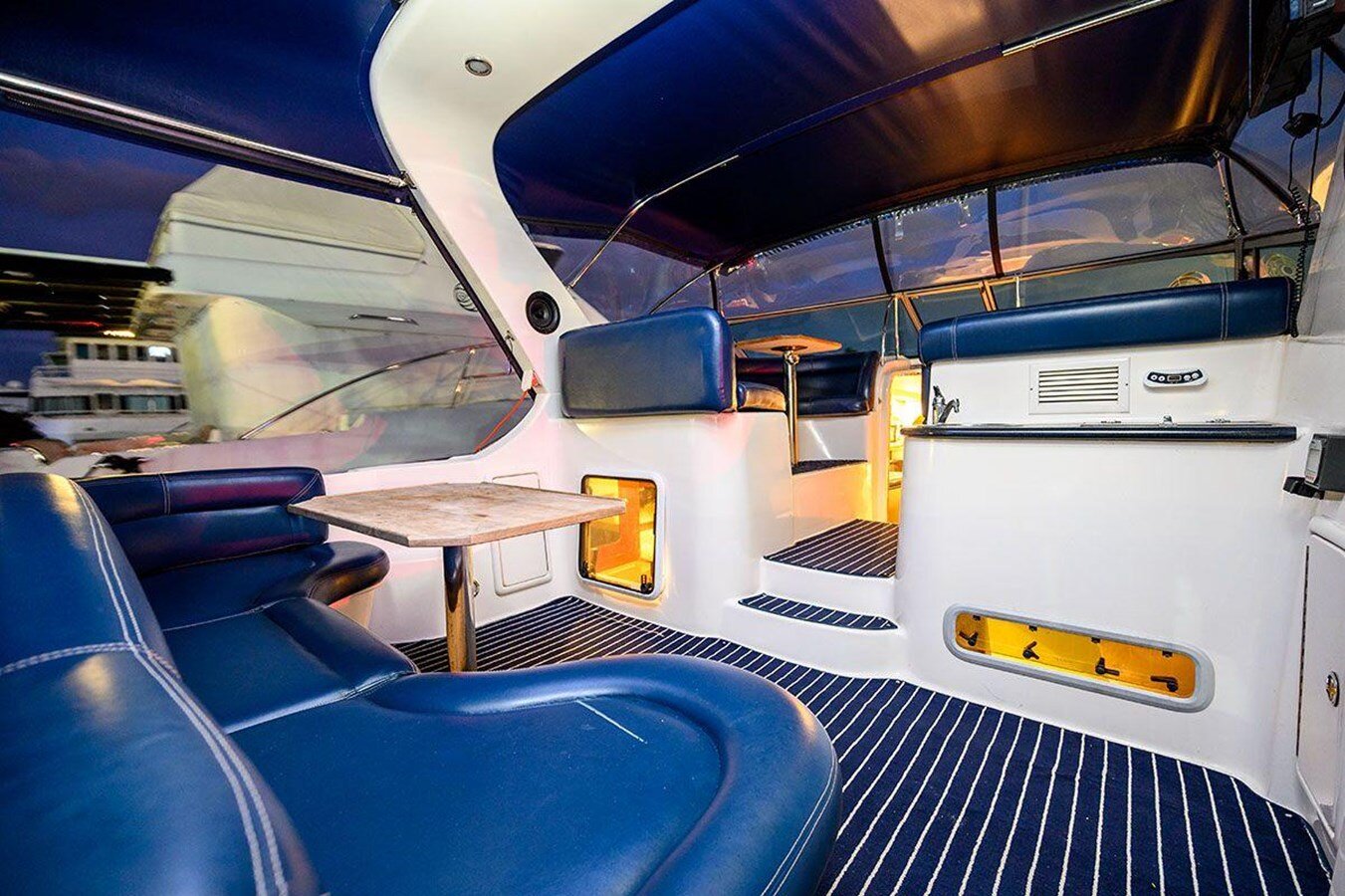 2004-mustang-38-f02909