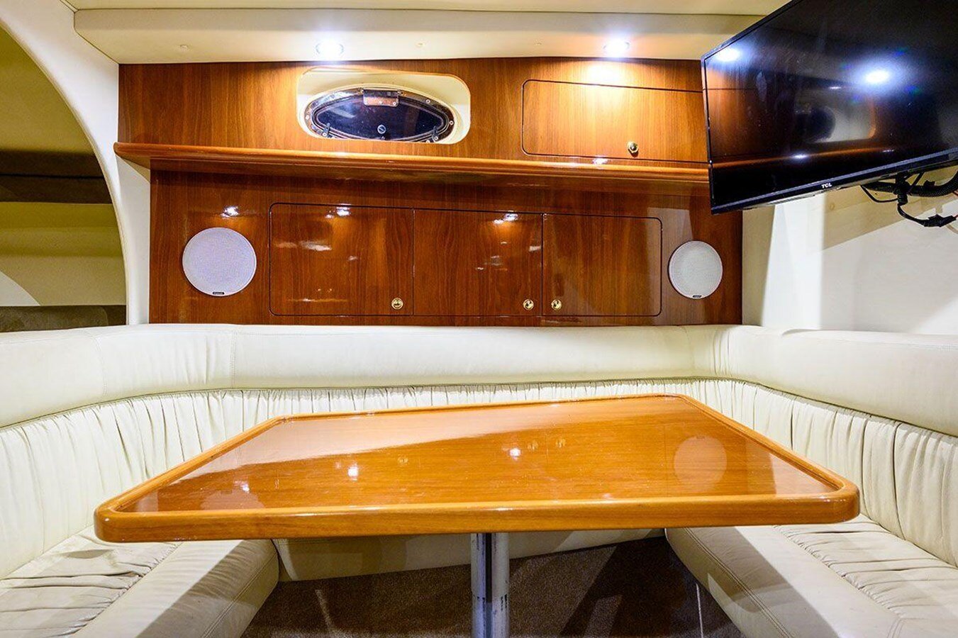 2004-mustang-38-f02909