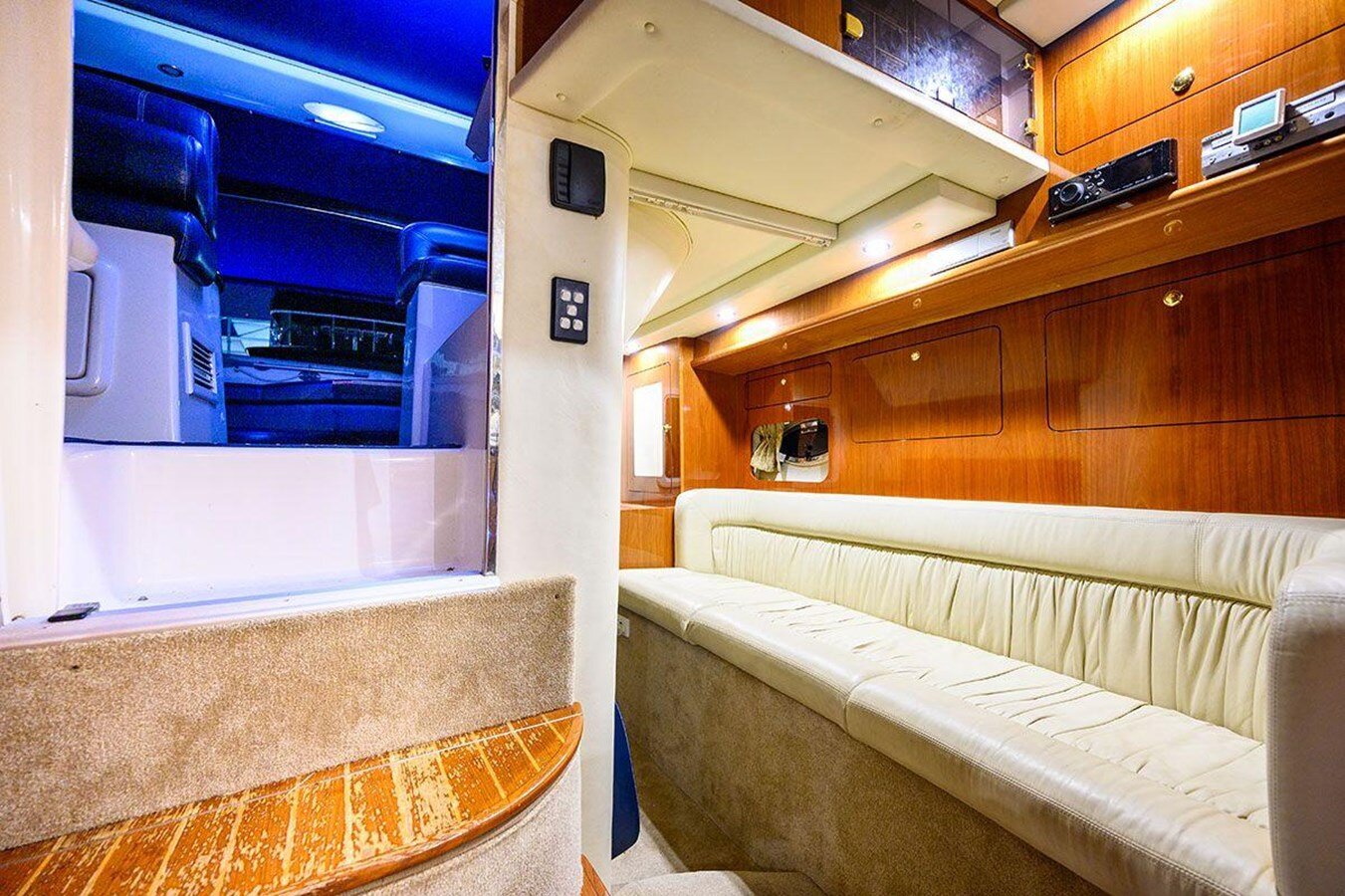 2004-mustang-38-f02909