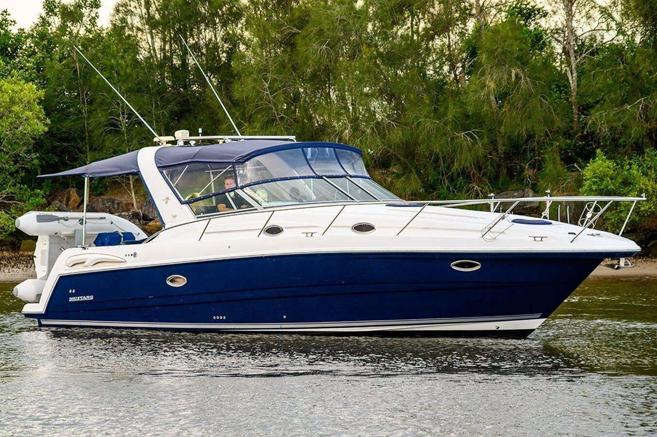 2004-mustang-38-f02909