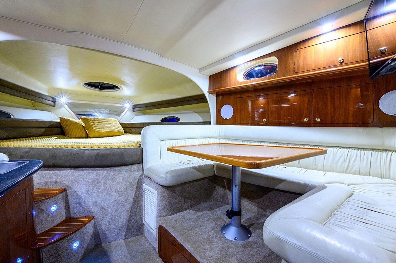 2004-mustang-38-f02909