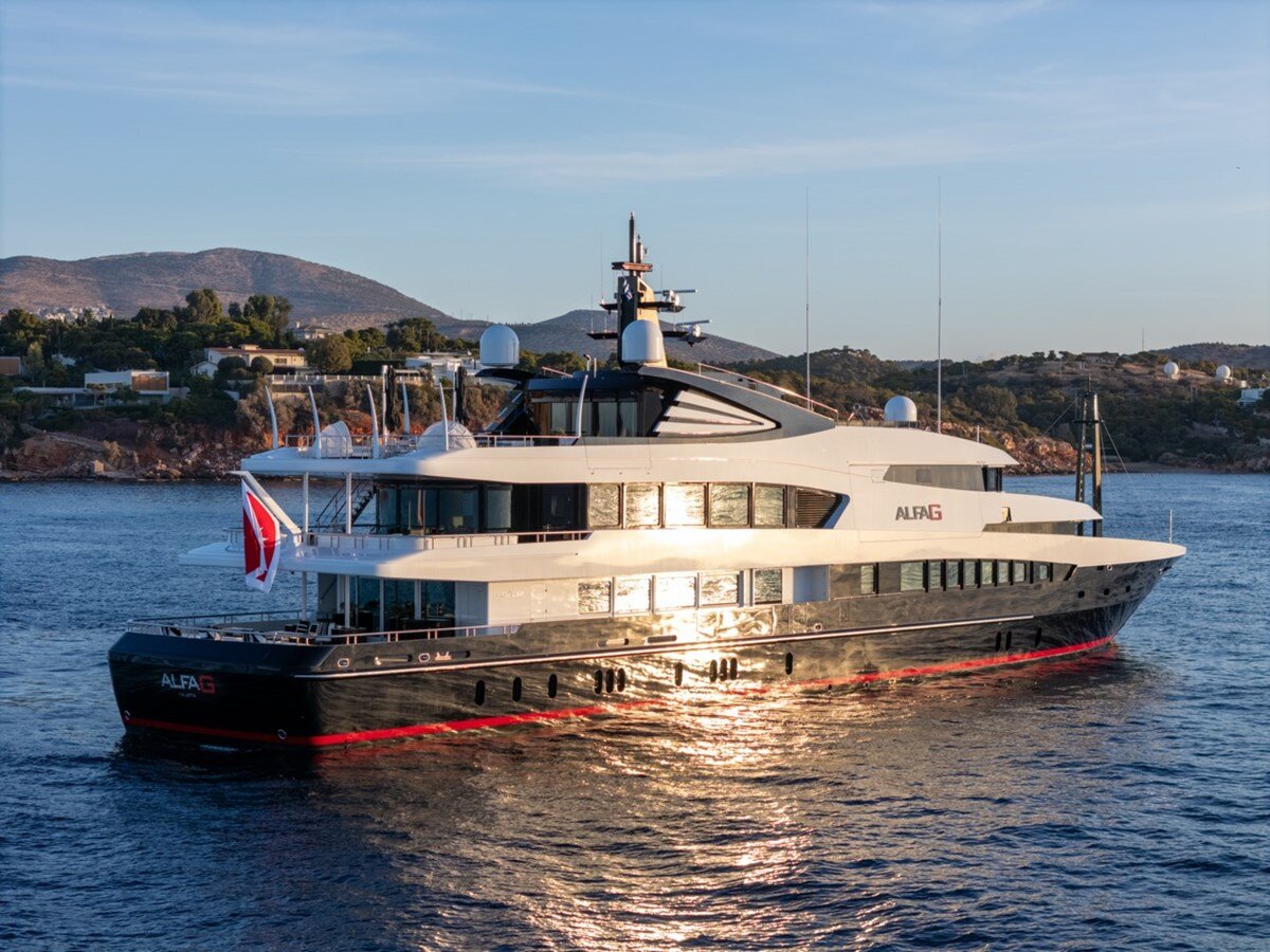 2004-oceanco-196-11-c2ff95