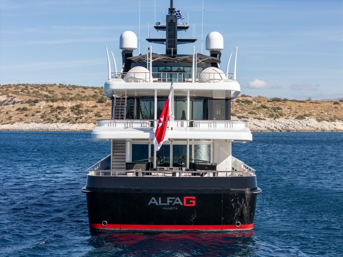 2004-oceanco-196-11-c2ff95