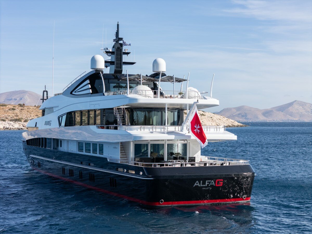 2004-oceanco-196-11-c2ff95