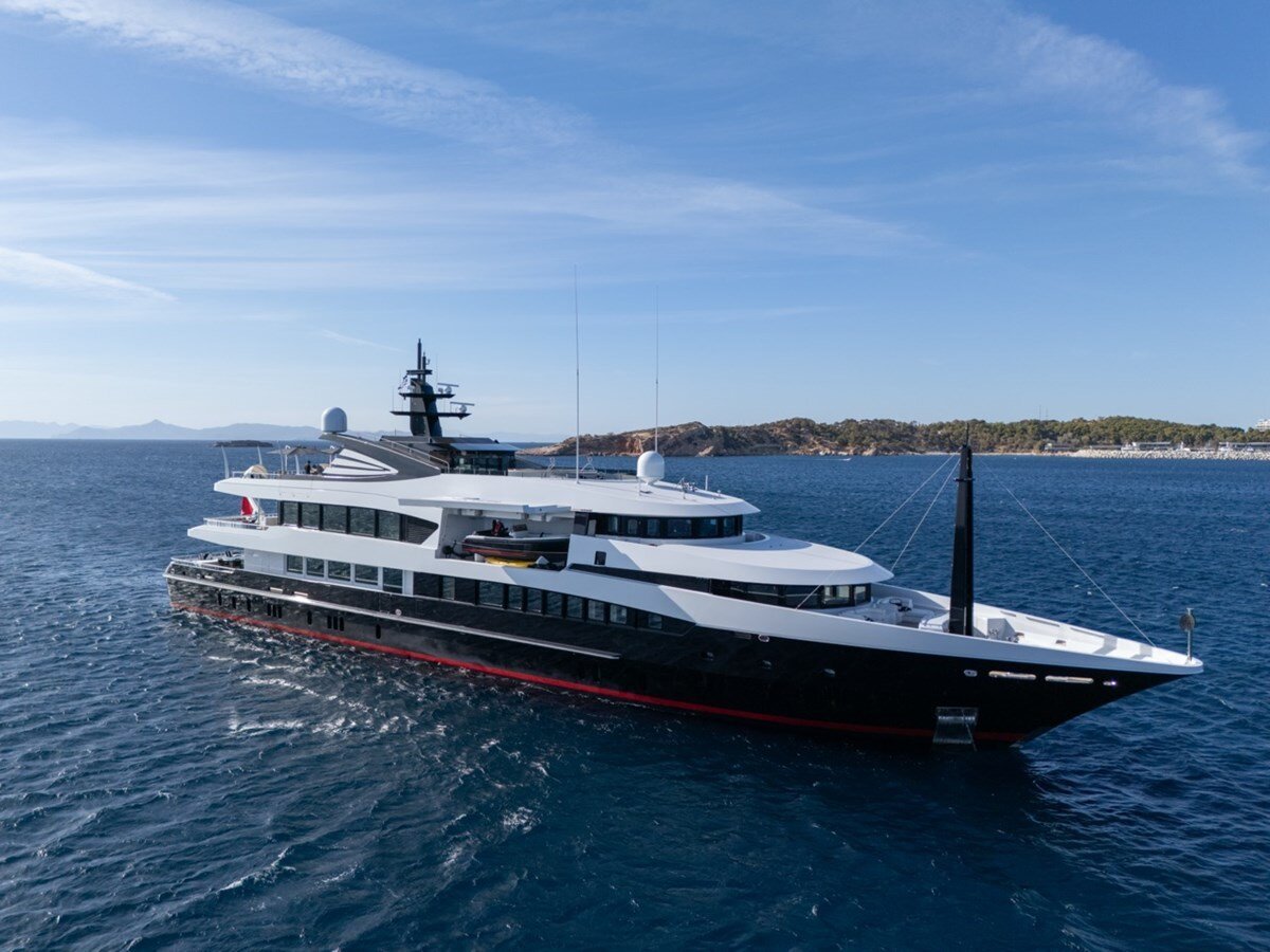 2004-oceanco-196-11-c2ff95