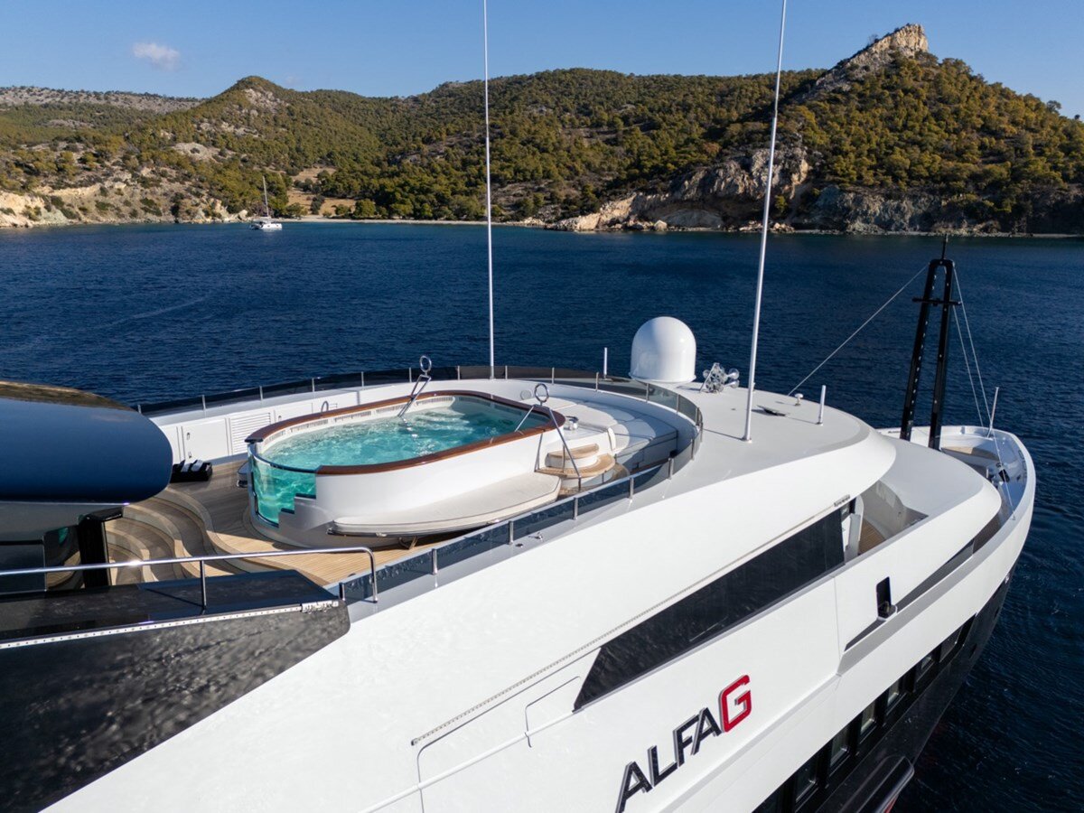 2004-oceanco-196-11-c2ff95