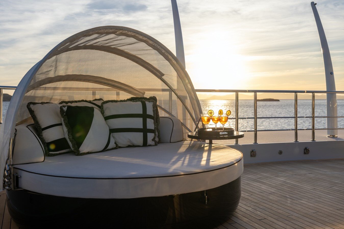 2004-oceanco-196-11-c2ff95