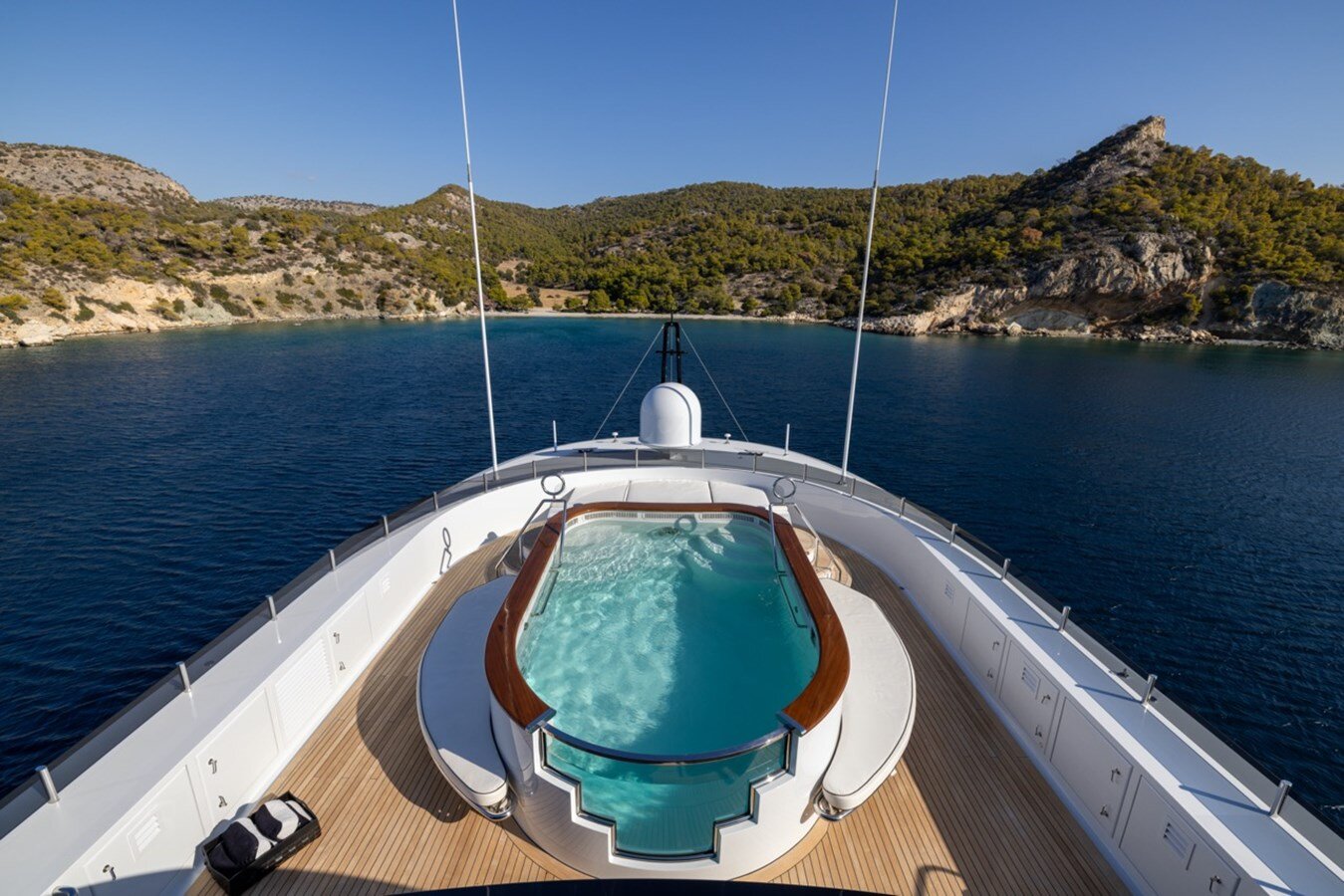 2004-oceanco-196-11-c2ff95