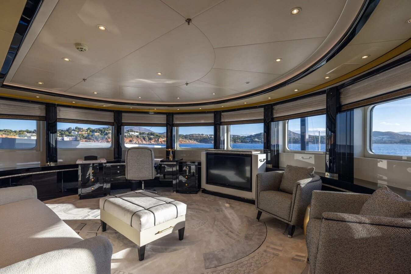 2004-oceanco-196-11-c2ff95