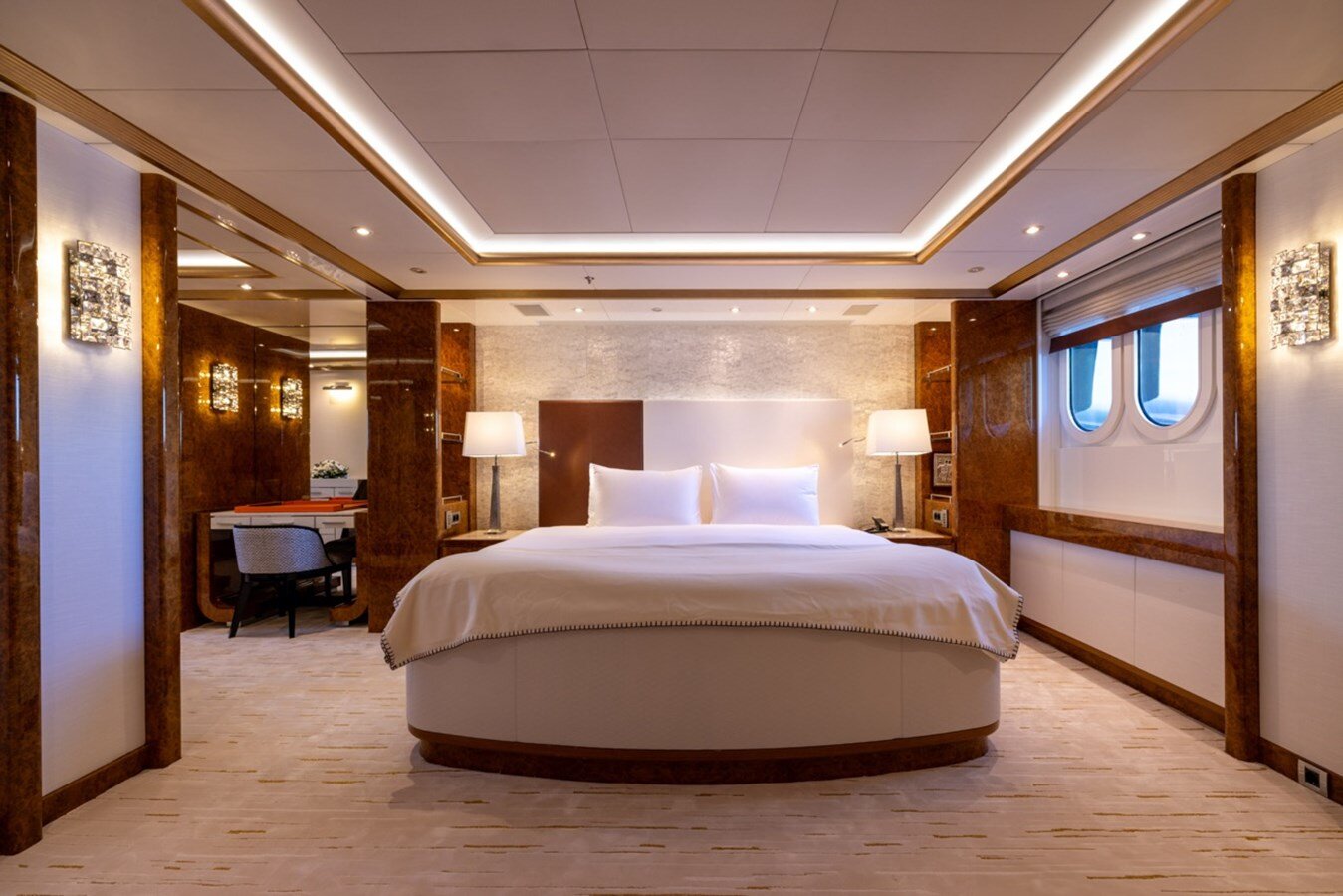 2004-oceanco-196-11-c2ff95