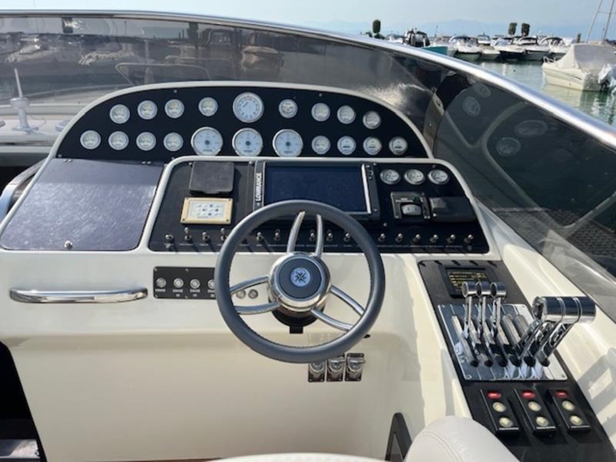 2004-performance-marine-46-3f7637