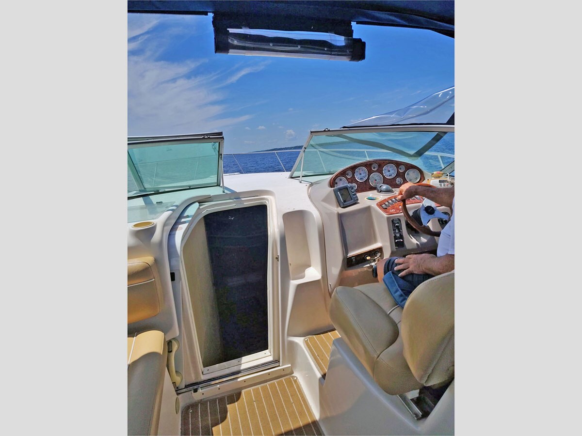 2004-rinker-37-1-6066f5